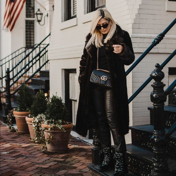 faux fur coat long length, worn only once. - Picture 2 of 6